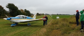 Än kan planen landa på 100-åriga flygplatsen 