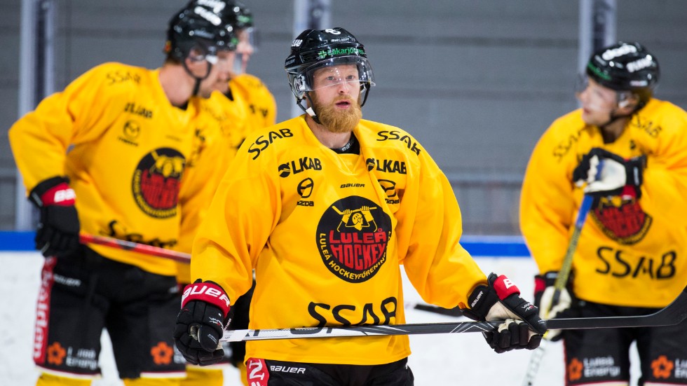 Luleå/MSSK och Luleå Hockey hade sina ispremiärer under tisdagen.