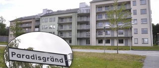 Tusentals bostadssökande – men här står lägenheterna tomma