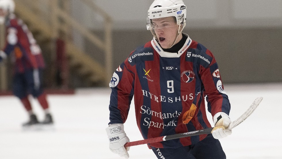 Emil Andersson och KVBS inleder det allsvenska seriespelet borta mot Åby/Tjureda.