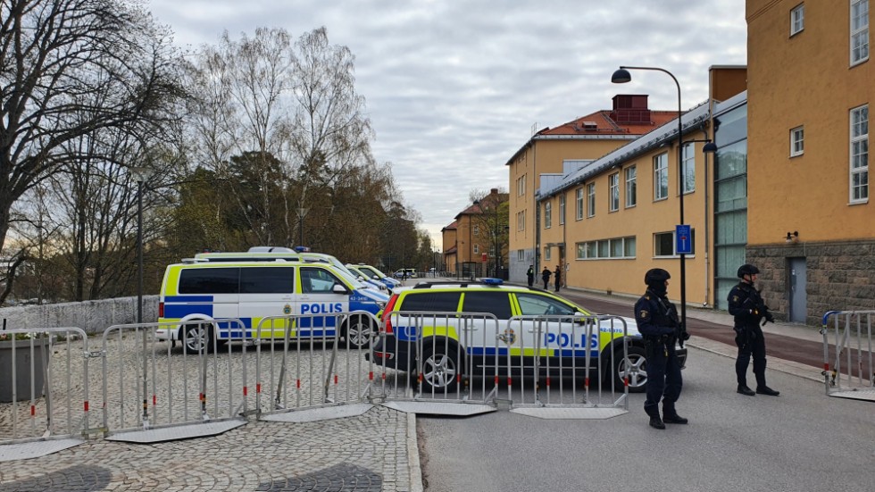Så här har det sett ut under merparten av mordrättegångens snart 20 dagar. Den här bilden är dock från en tidigare dag.