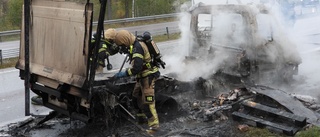 Lastbilsbrand på E4 började brinna utanför länsgränsen