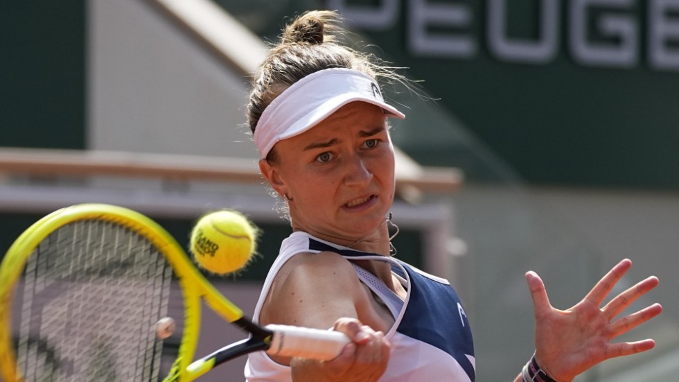 Barbora Krejcikova vann Franska mästerskapens damsingelturnering efter finalseger mot Anastasija Pavljutjenkova.