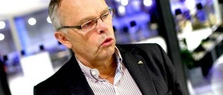 Följ debatten: "Juholt är duktig" "Han lyssnar inte" "Vindflöjlarna har börjat snurra" "Det finns en gräns"