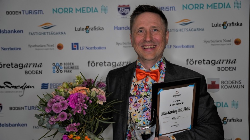 Niklas Wall Kassberg, från Skifix, är Årets Företagare. Han mottog utmärkelsen till publikens jubel. Han kommer automatiskt gå vidare till regionsfinalen.