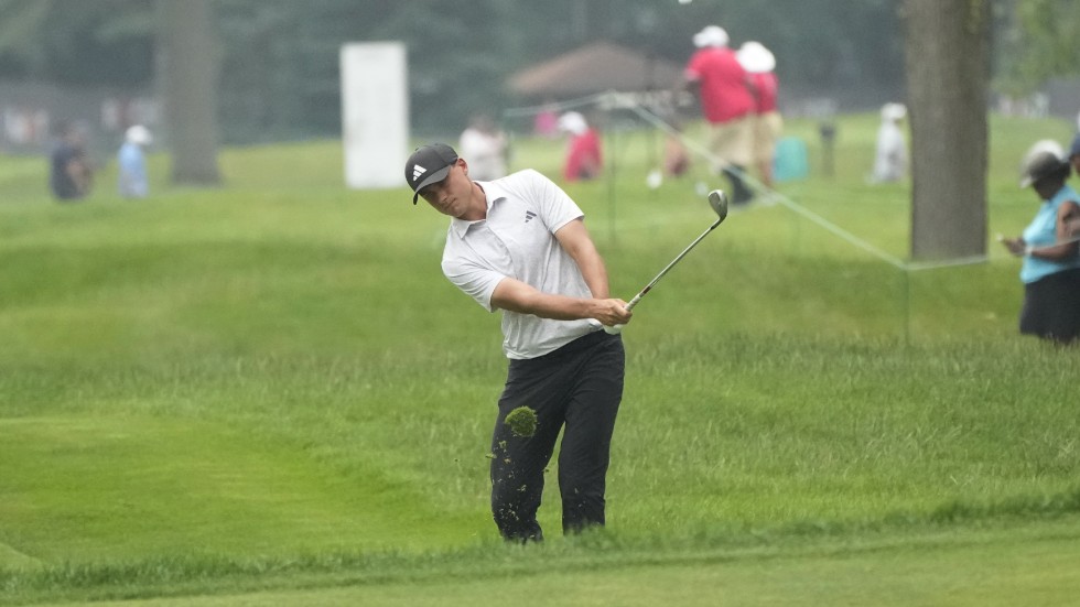 Ludvig Åberg föll från tredje till delad 26 plats efter tredje rundan i PGA-tourtävlingen i Detroit.