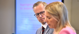 S kräver regeringen på besked om skolpengar