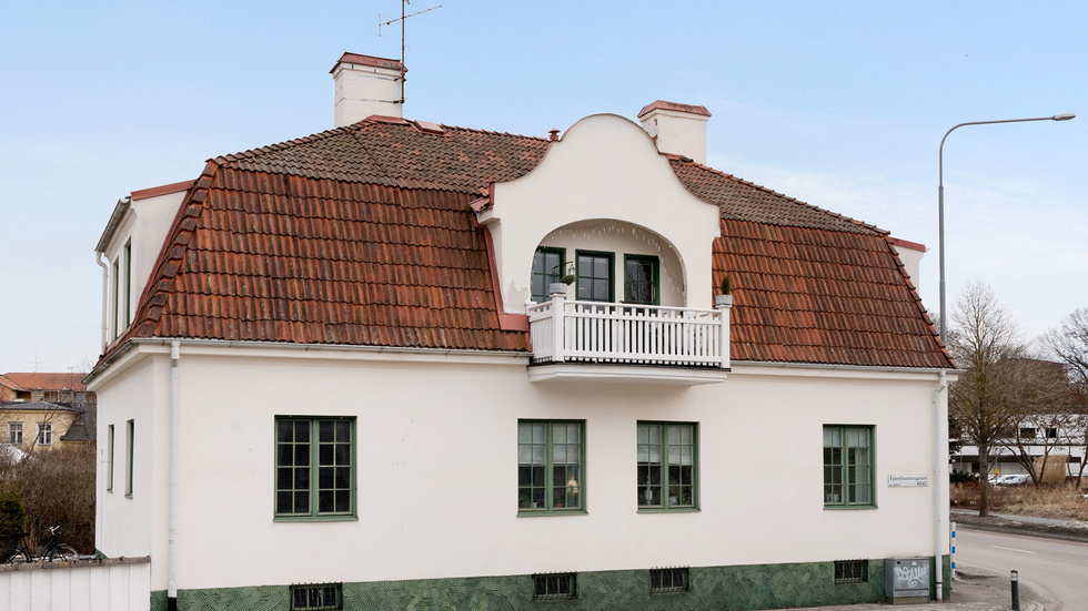 Sekelskifteshuset på Ågatan i Enköpingär ett välbevarat exempel från arkitektur från 1900-talets början.