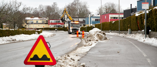 Vägarbete stänger körfält i centrala Motala – hela veckan