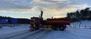 Väg stängdes av helt efter olycka 