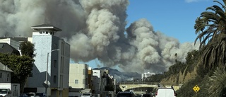 Kraftig skogsbrand i mondän del av Los Angeles