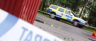 Polisen söker vapenman