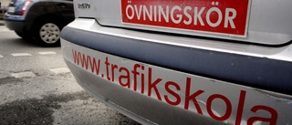 Regeringen måste ta krafttag mot de illegala trafikskolorna