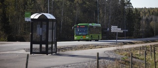 Kommunens lösning: ta er till busshållplatsen själva