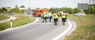 Flera fordon i trafikolycka vid rondell • Polisen: ”En förare höll inte tillräckligt stort avstånd”