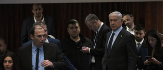 Vad lovade Netanyahu för att behålla makten?