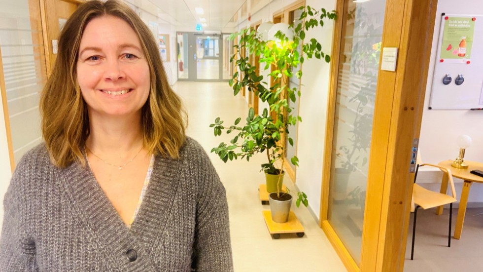 Sörmlands smittskyddsläkare Malin Enarsson ser positivt på regionens nya metod för att nå ut till de personer som är mest prioriterade för covid-vaccinering.