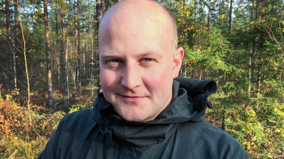 Alexander Winiger, inventeringsansvarig för stora rovdjur på länsstyrelsen i Norrbotten.