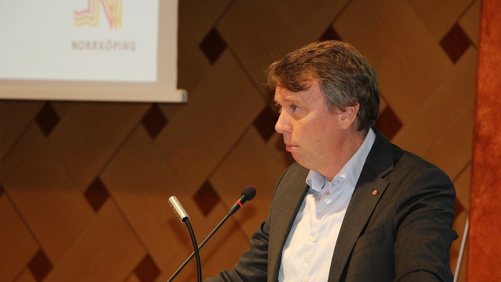 "Det här är ett bra förslag, oavsett vilket parti som ligger bakom", säger Olle Vikmång (S) om den nya anstalten i Norrköping.