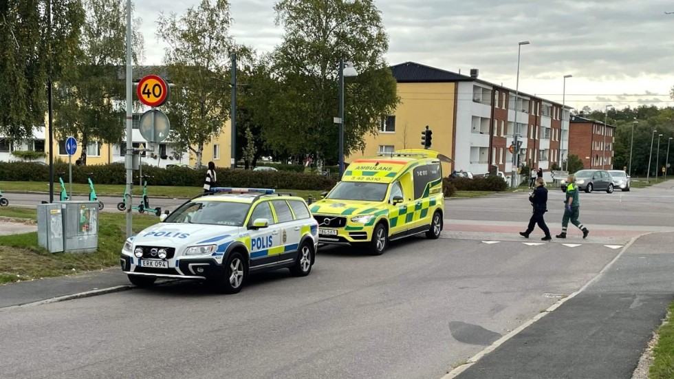En cyklist blev påkörd av en personbil på Hagebygatan på fredagen.