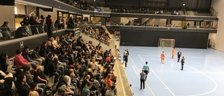 AFC vann i futsalpremiären inför storpublik