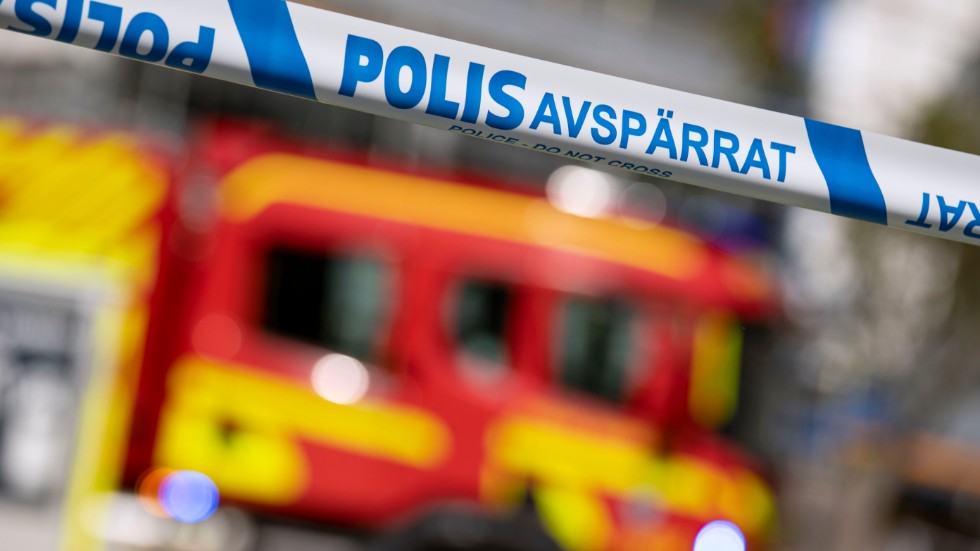 Natten till tisdag larmades räddningstjänsten till en bilbrand i Visby.