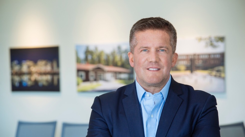 Samhällsbyggnadsbolaget vd Iljan Batljans är misstänkt för insiderbrott.
