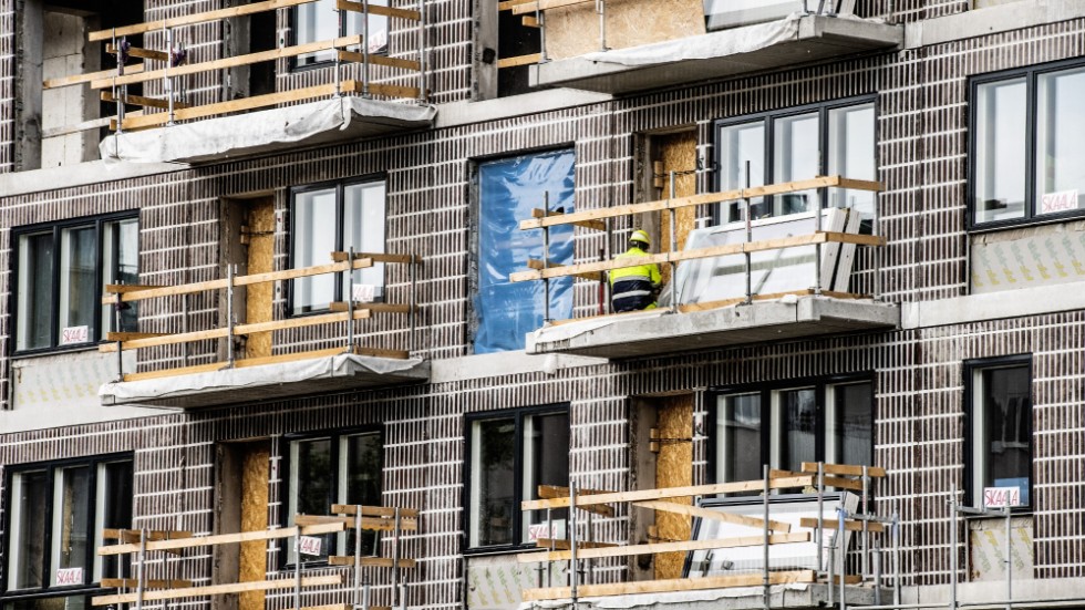 Viktor Johansson, affärschef NCC Building i Östergötland och Simon Helmér vd på Östsvenska Handelskammaren listar sex förslag på åtgärder som kan mildra lågkonjunkturen och gynna kommunens ekonomi och näringslivklimat.