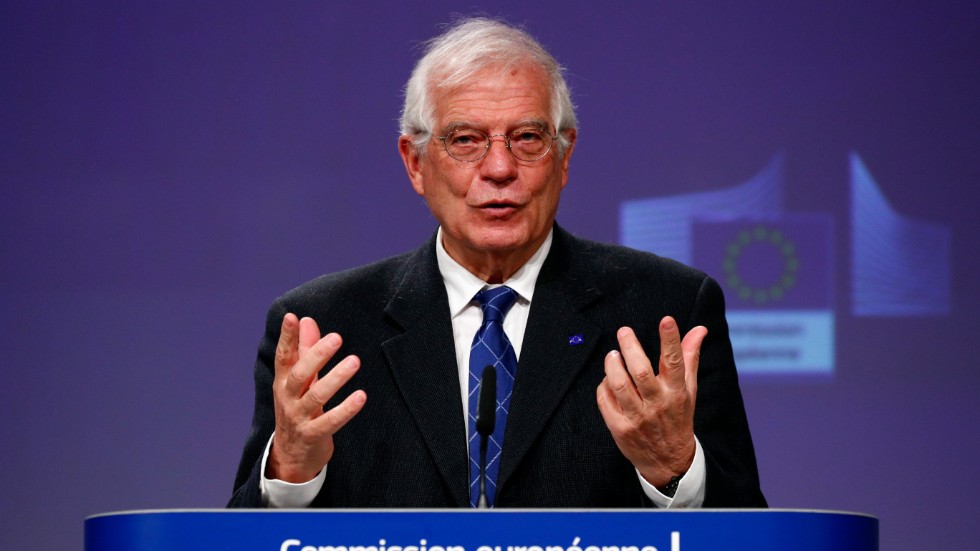EU:s utrikeschef Josep Borrell säger att det finns omkring 250|000 EU-medborgare runt om i världen som vill komma hem.