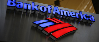 Halverad vinst för Bank of America