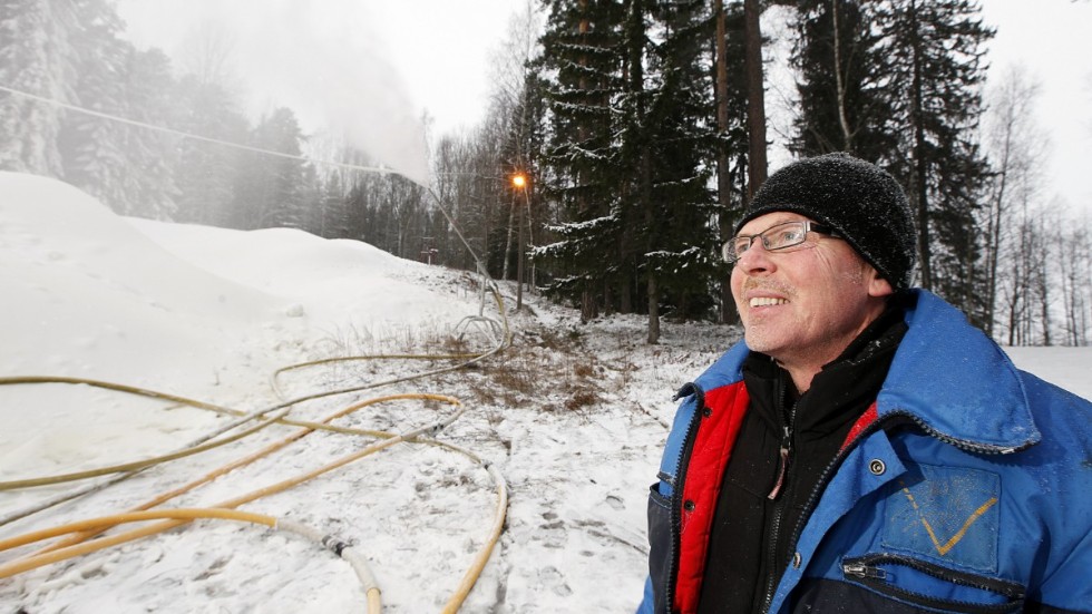 "Vår filosofi är att skidåkning ska vara till för alla", säger Malmköpings alpina skidklubbs ordförande Jon Philipson.