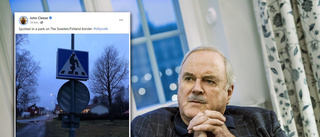 John Cleese uppmärksammar gatuskylt i Haparanda