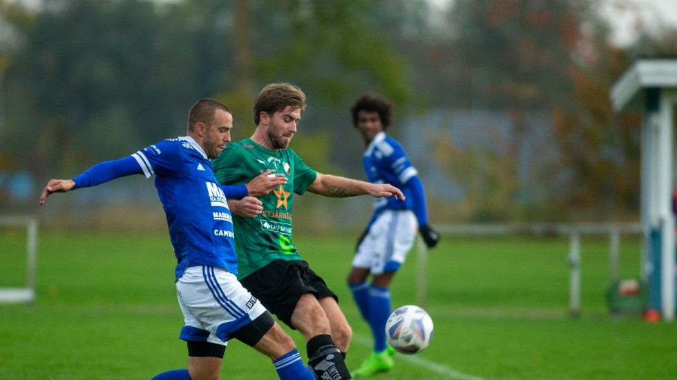 IFK Motalas spelande tränare Alexander Magnusson-Glaad kommer att leda en underdog i division 4. Modigt att säga ja, tycker Jens Bollius.