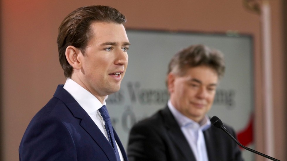 Österrikes förbundskansler Sebastian Kurz och vice förbundskansler Werner Kogler. Arkivbild.