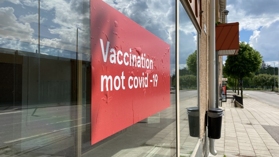 Region Sörmland sköter tillfälligt fas fyra-vaccineringen i Flen i egen regi. Men nu finns en långsiktig lösning på plats.