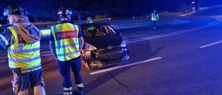 Sidokrock mellan två personbilar i Kneippenrondellen