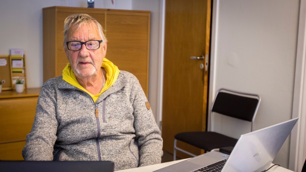 Anders Hördin, Hyresgästföreningens ordförande i Katrineholm, tycker att hyresvärdarna kommer igång alldeles för sent med förhandlingarna. "Det räcker inte med en sittning, så man måste kalla till förhandling senast i början av november. Det har vi tagit upp med vissa av företagen och jag vet inte varför de suger på den karamellen", säger han.