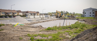 Nu byggs det på tomma fastigheterna i Visby och Slite