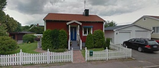 49-åring ny ägare till mindre hus i Motala - prislappen: 1 800 000 kronor