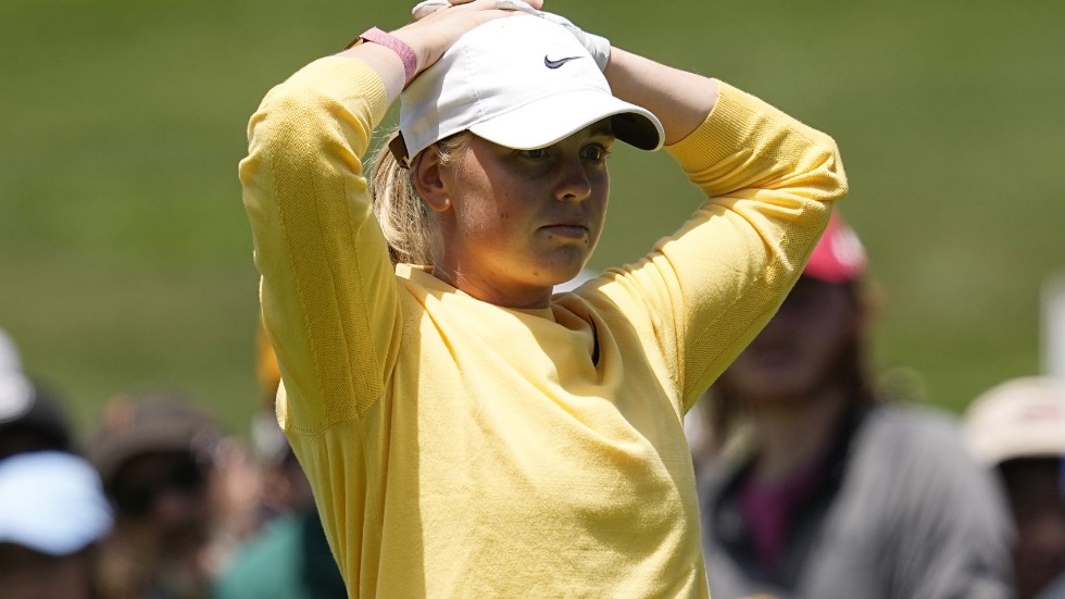 Maja Stark följer ett av sina slag i finalrundan på ikoniska Pebble Beach i Kalifornien.