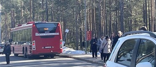 Så tar du dig till Arcus fyndmarknad med buss på lördag