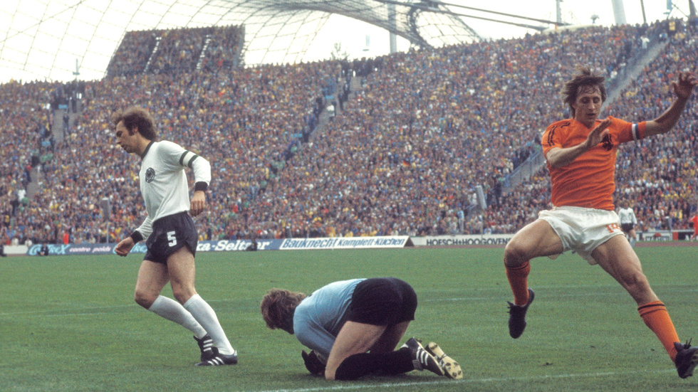 Franz Beckenbauer, målvakten Sepp Maier och Johan Cruyff, tre av 1970-talets största stjärnor under VM-finalen i München. 
