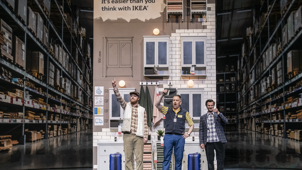 Mozarts "Così fan tutte", den här gången på Ikea. Pressbild.