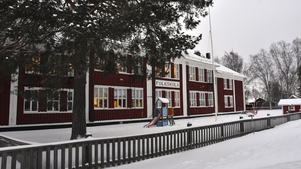 Seskarö skola hotas av nedläggning i ett nytt förslag som ska behandlas av kommunstyrelsen i Haparanda. 