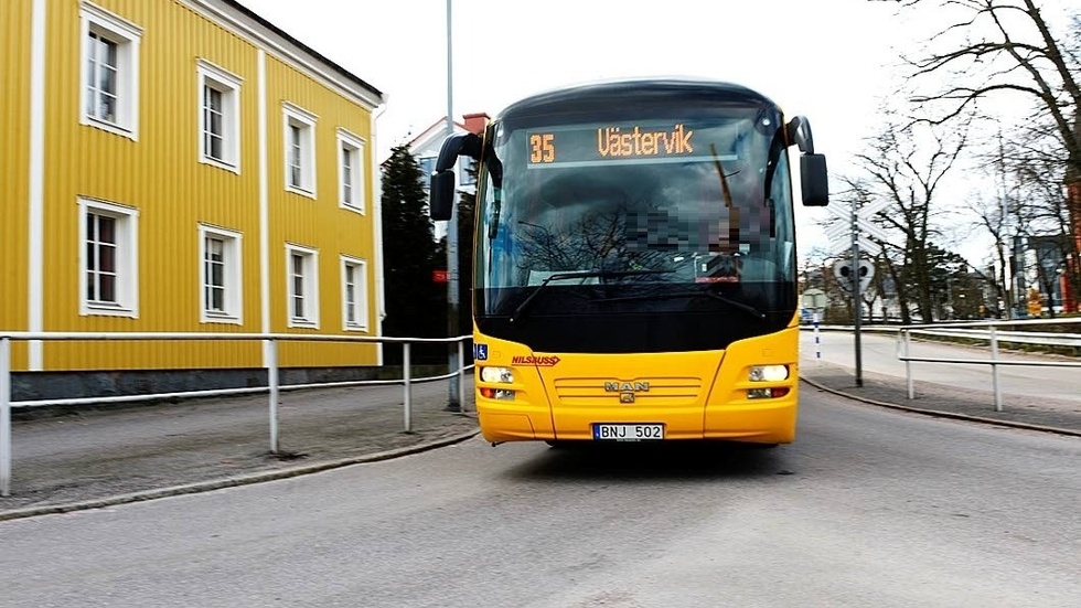 Skribenterna anser inte alls att KLT:s seniorkort är det bästa. 
