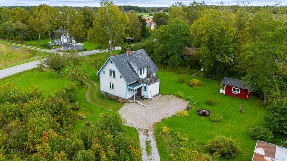 Villan i Tillinge-Tibble lockade över 4000 besökare på Hemnet förra veckan. Den toppar Klicktoppen för andra veckan i rad.  