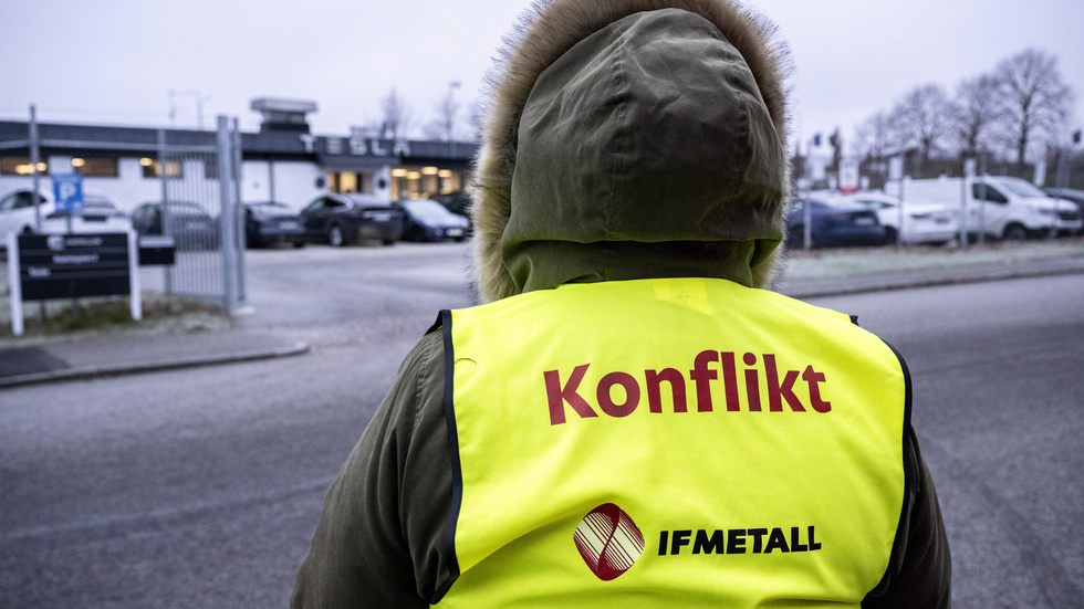 Det här måste få ett slut och inte genom att Tesla tecknar kollektivavtal, det finns ingen rim och reson i detta krav, menar insändarskribenten.