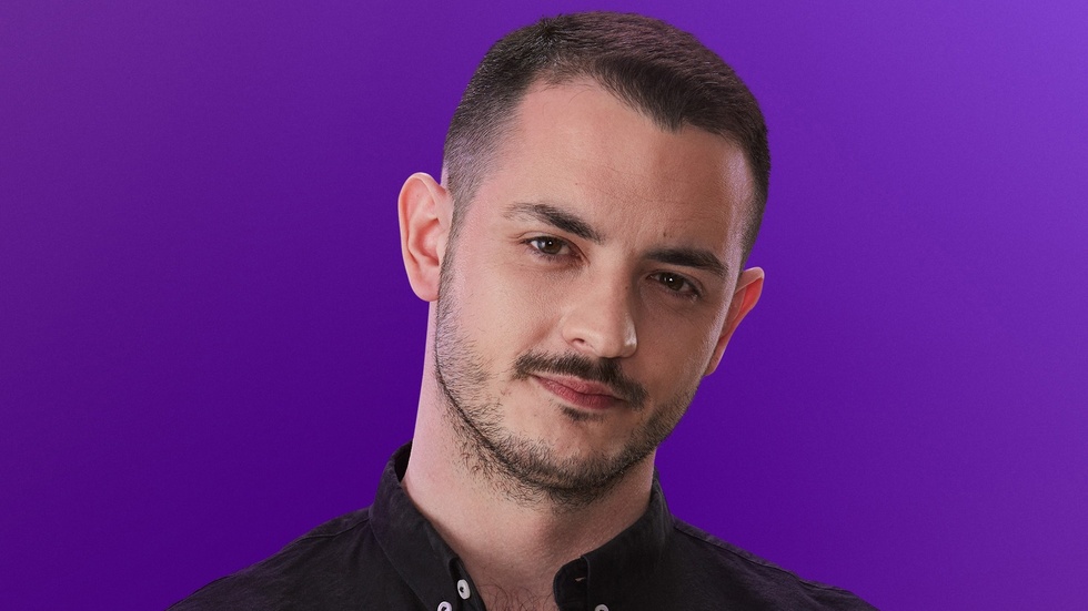 Milan Grubor, 28 år, är en av deltagarna i den hajpade Netflixsuccén "Love is blind – Sverige". Han har bott i Robertsfors i många år.