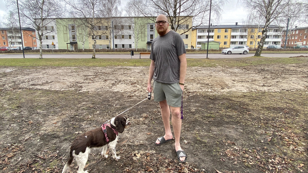 Jörgen Andersson bor i det drabbade huset och tycker det känns otryggt.