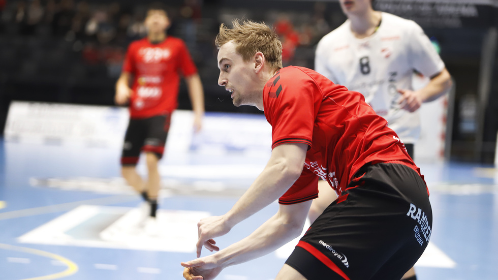 Richard Hanisch började bra i matchen mot Lugi men tvingades utgå efter en smäll på ena knät.